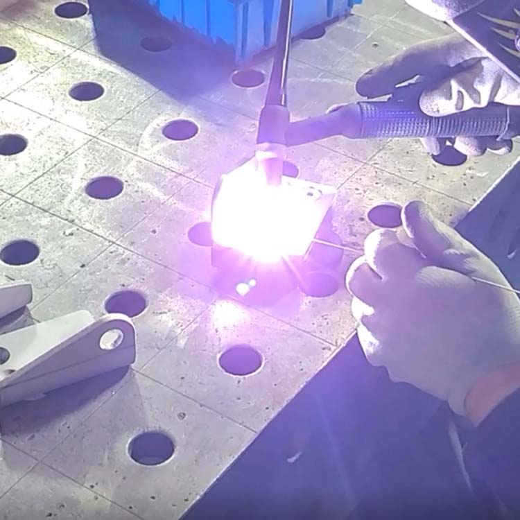 钣金焊接加工工艺 - 量维钣金钣金工艺视频
